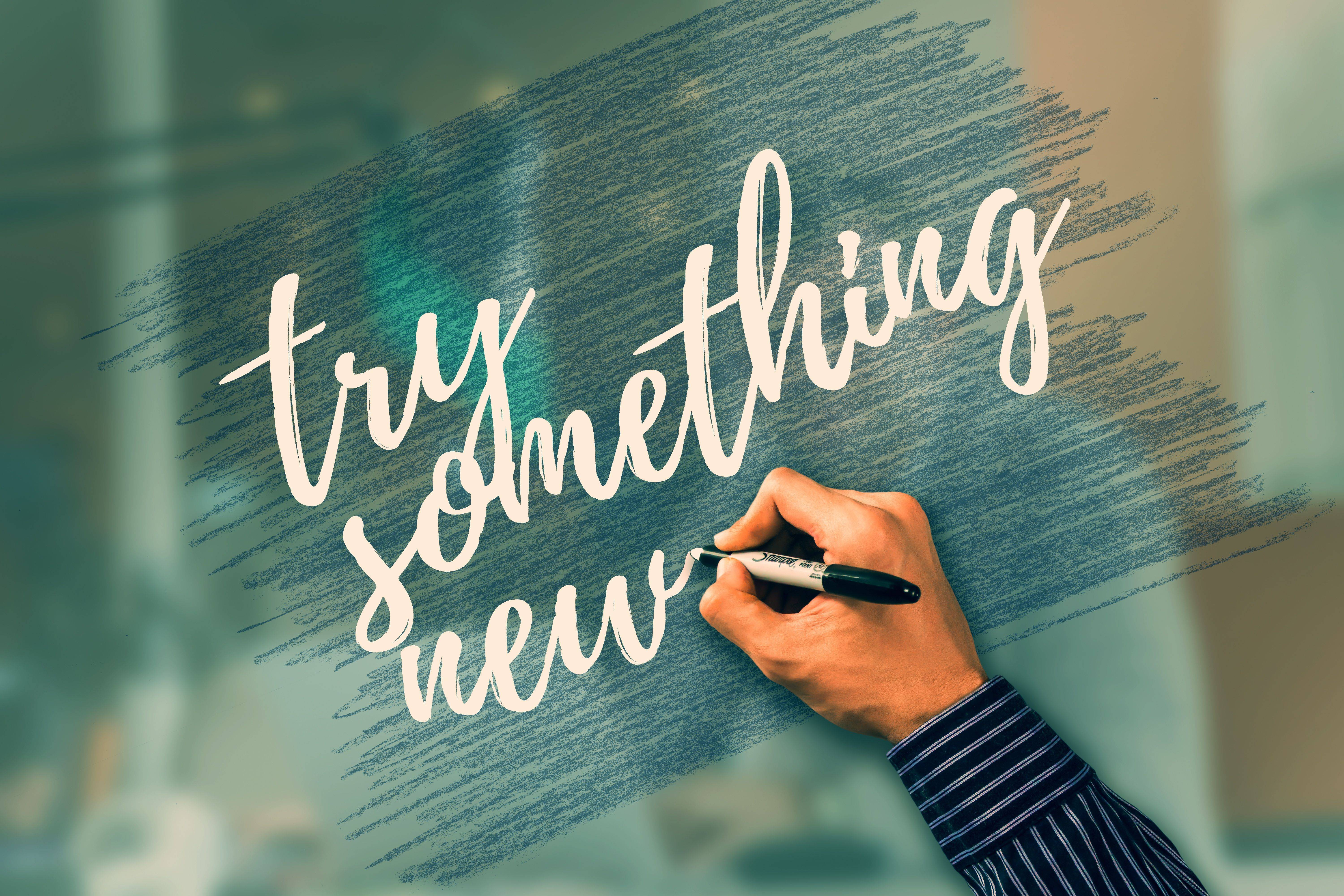 Schriftzug "try something new" in Schönschrift, Foto: pixabay 