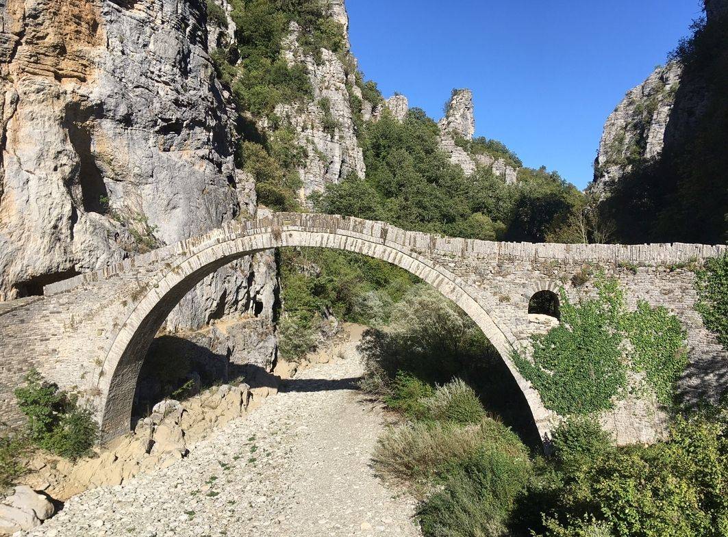 Bild: Geopuls historische Steinbrücke im Epirus